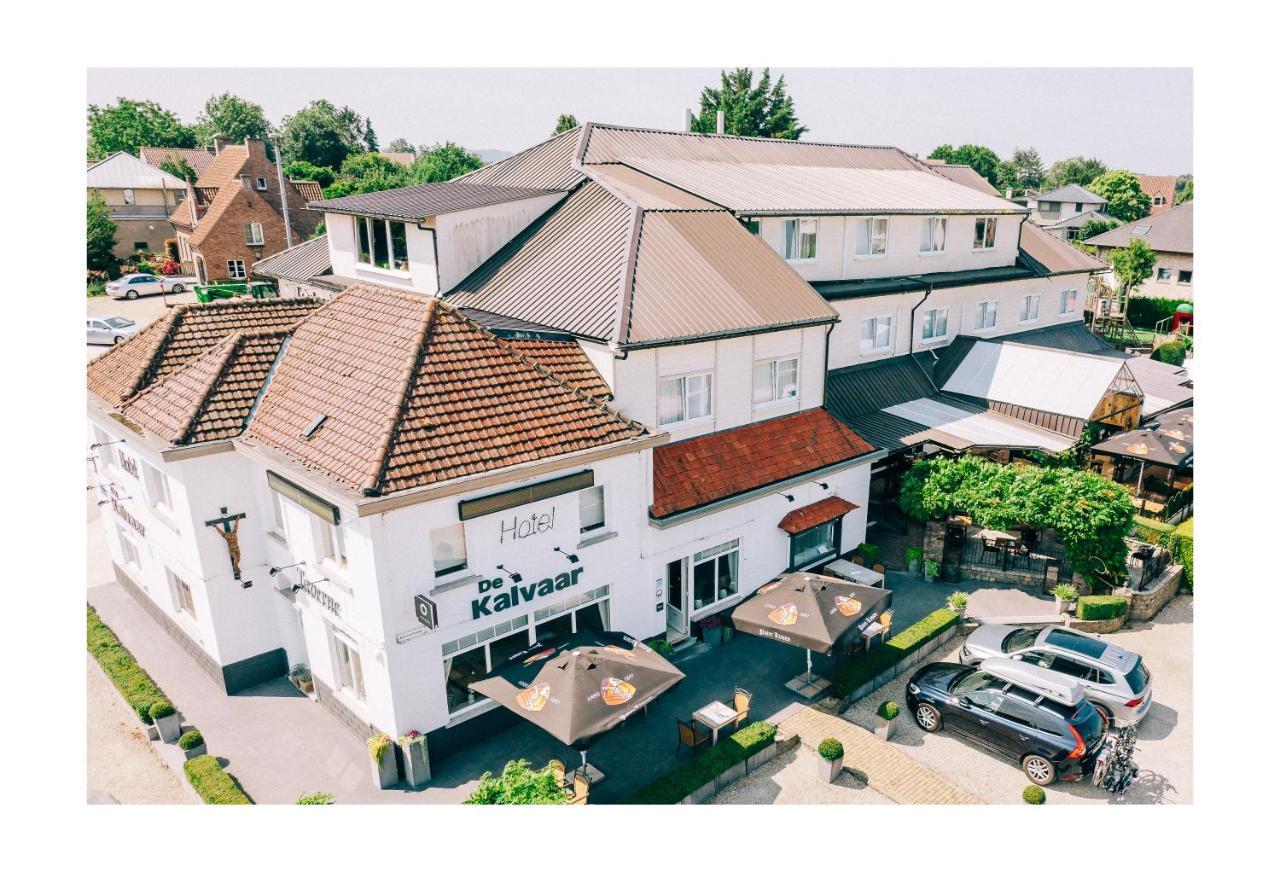 Hotel De Kalvaar Ninove Exteriör bild