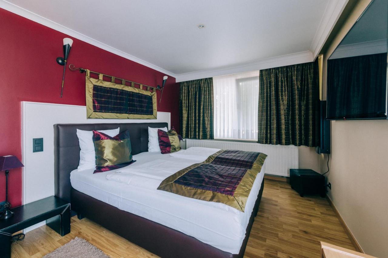 Hotel De Kalvaar Ninove Exteriör bild